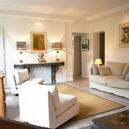 Appartamento Luxembourg Garden Parigi